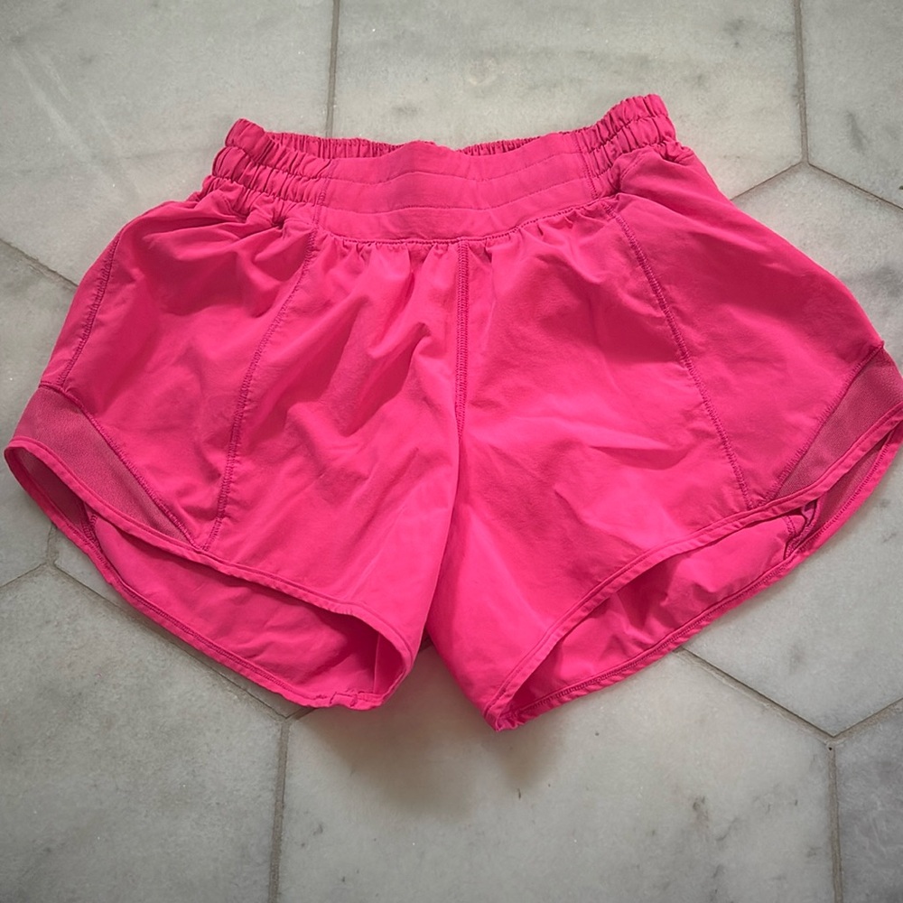 LULULEMON HOTTY HOT SHORTS